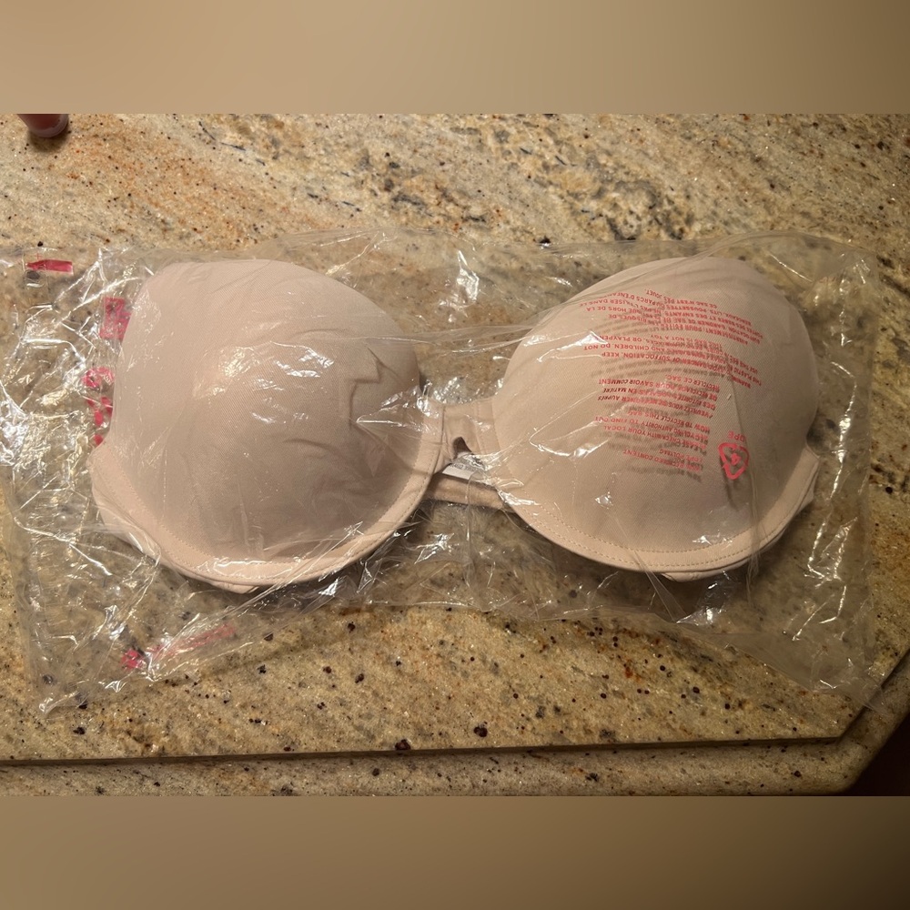 PINK Victoria's Secret Cream Bra